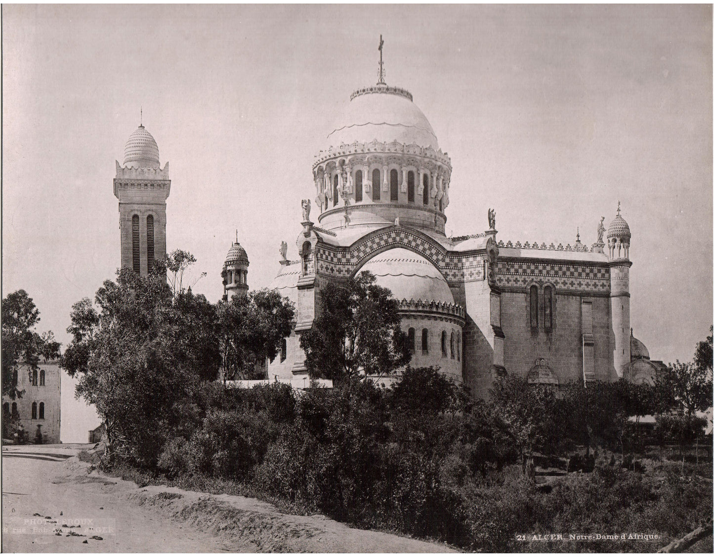Leroux.Alger.Algérie.Alger Notre Dame d'Afrique.Photo mécanique de format 22x27,5cm.Photo LEROUX, 26 rue Bab-Azoum à Alger.1890.