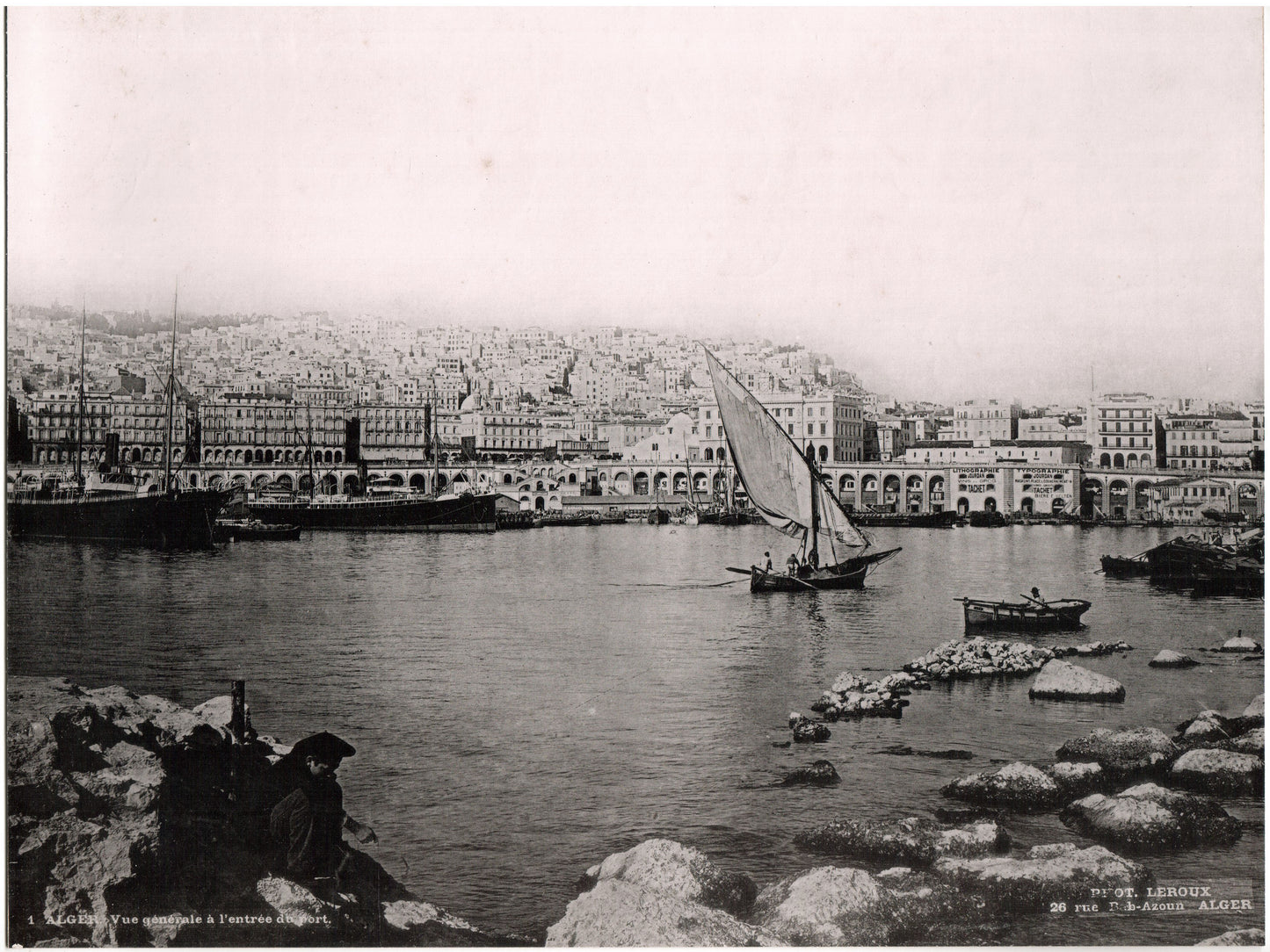 Leroux.Alger.Algérie.L'entrée du Port.Vue générale.Photo mécanique de format 21,4x27,9cm.Photo LEROUX, 26 rue Bab-Azoum à Alger.1890.
