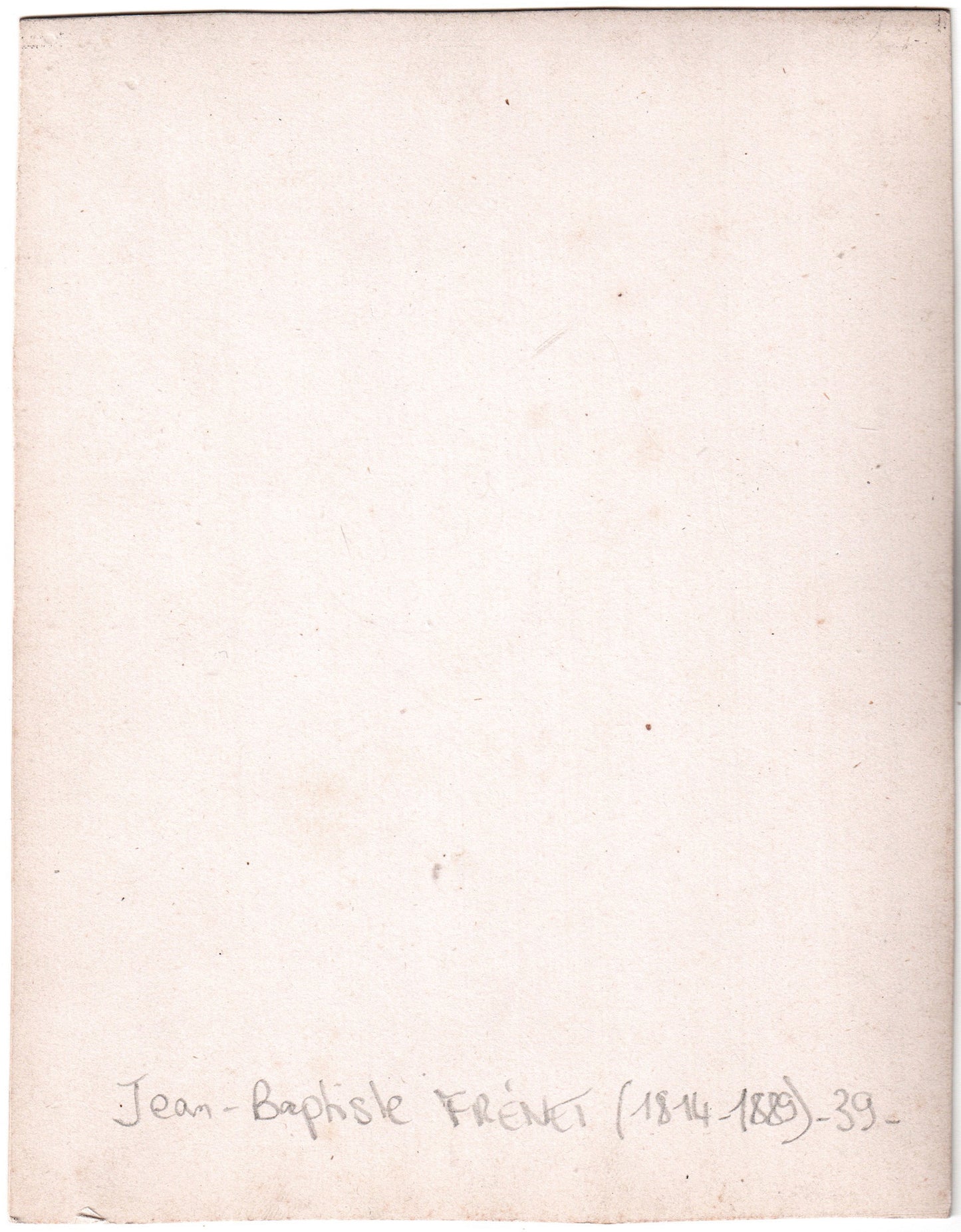 Jean-Baptiste Frénet (1814-1889).Photographie, 1855-1860, Portrait de trois quart d'une jeune fille, la main posée sur un fauteuil, le regard de côté.Tirage sur papier Albuminé, format 13,9x17,8cm.