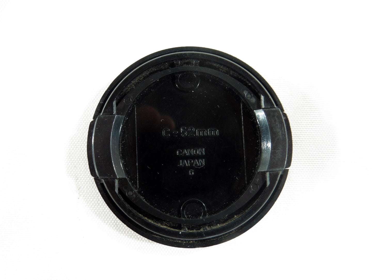 Canon bouchon Official Camera of the Football World Cup 1982.Original Cap.Appareil Photo Canon Officiel de la Coupe du Monde 1982.Diamètre 52mm.