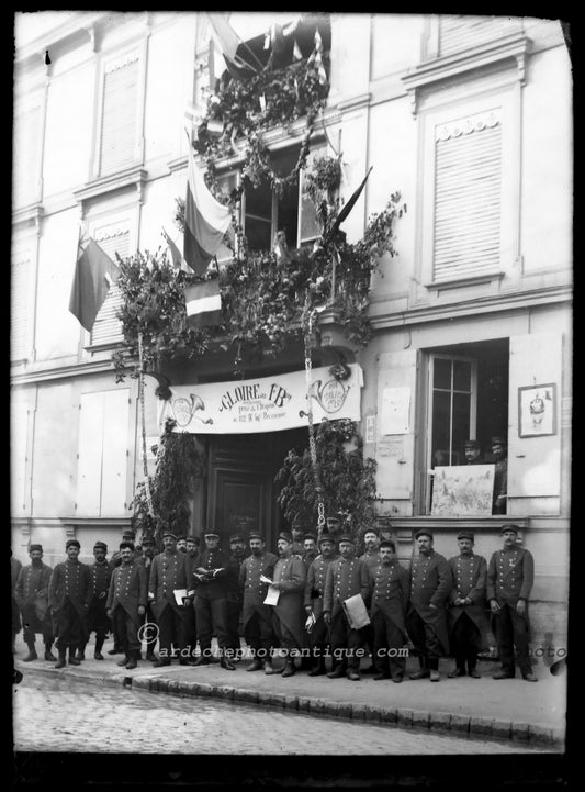 Guerre 1914-1918.Gloire au 1er Bataillon de Chasseur.Prise du 1er Drapeau au 132 éme Régiment d'Infanterie Prussienne 1914 St Blaise 1er Bton.Plaque de verre négative 13x18cm , Photo image négatif sur verre 1914