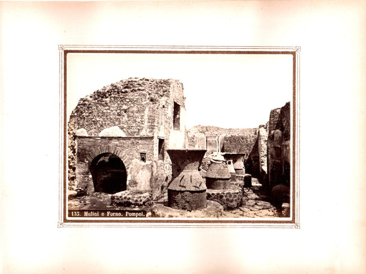 Pompei.Italie.Italia.Napoli."Casa di M.Lucretius".Pompei"N°119.Naples.Photo Originale Albuminée 1880.Animée de personnages. (Copie) ARDECHE PHOTO ANTIQUE