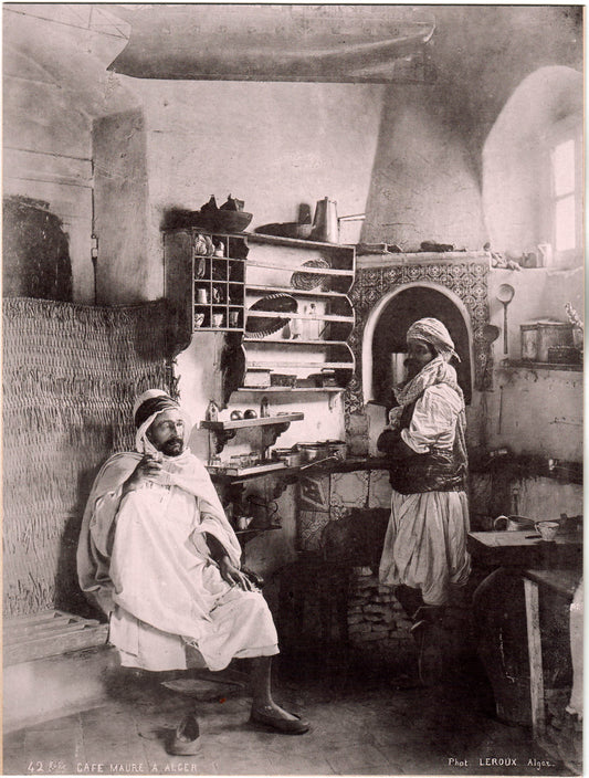 Leroux.Alger.Algérie.Café Maure à Alger.Photomécanique de format 18,8x25cm.Photo LEROUX, 26 rue Bab-Azoum à Alger.1890.