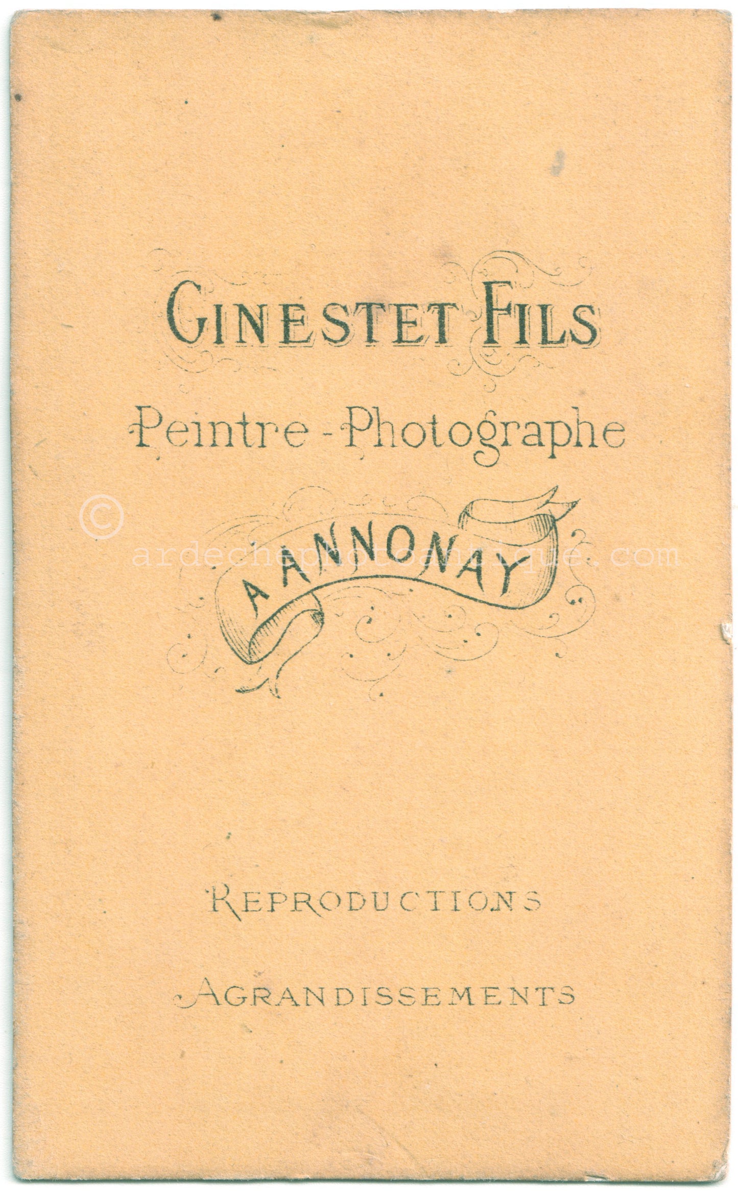 Cdv Ardèche Moulinage Ardèchois et nombreux personnages.Urbain Ginestet Fils Peintre-Photographe à Annonay.Photographie Format photo carte de visite 6,4x10,4cm.1878