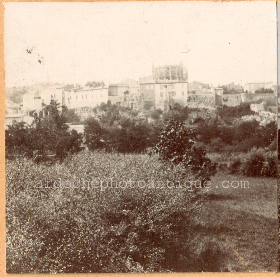 Viviers en Vivarais.Ardèche.07.Vue générale de la ville. Stereo Scène de vie. 1890 .Photo stéréo citrate.