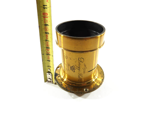 Derogy N°4 avec bague, objectif en laiton, focale environ 290mm, ouverture estimative F/8, hauteur objectif 8,5cm, diamètre pare-soleil 6cm, diamètre bague 8cm, diamètre lentille avant 4cm.