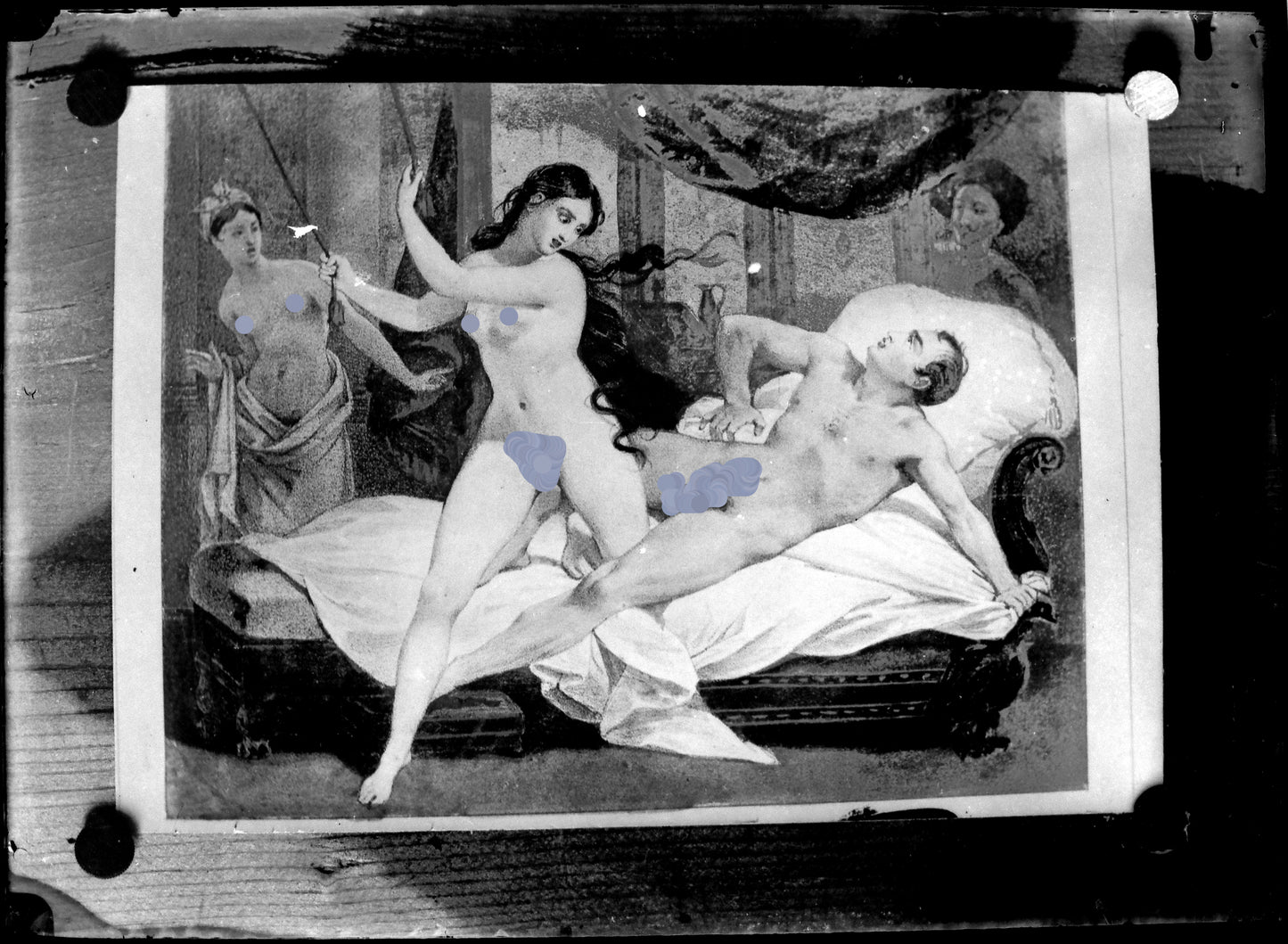 Nu, Nude, Curiosa, Erotisme, Reproduction d'une gravure de quatre personnes nus.Plaque de verre négative 13x18cm , Photo image négatif sur verre 1900'. réf:494