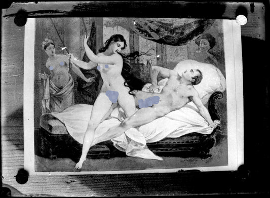 Nu, Nude, Curiosa, Erotisme, Reproduction d'une gravure de quatre personnes nus.Plaque de verre négative 13x18cm , Photo image négatif sur verre 1900'. réf:494