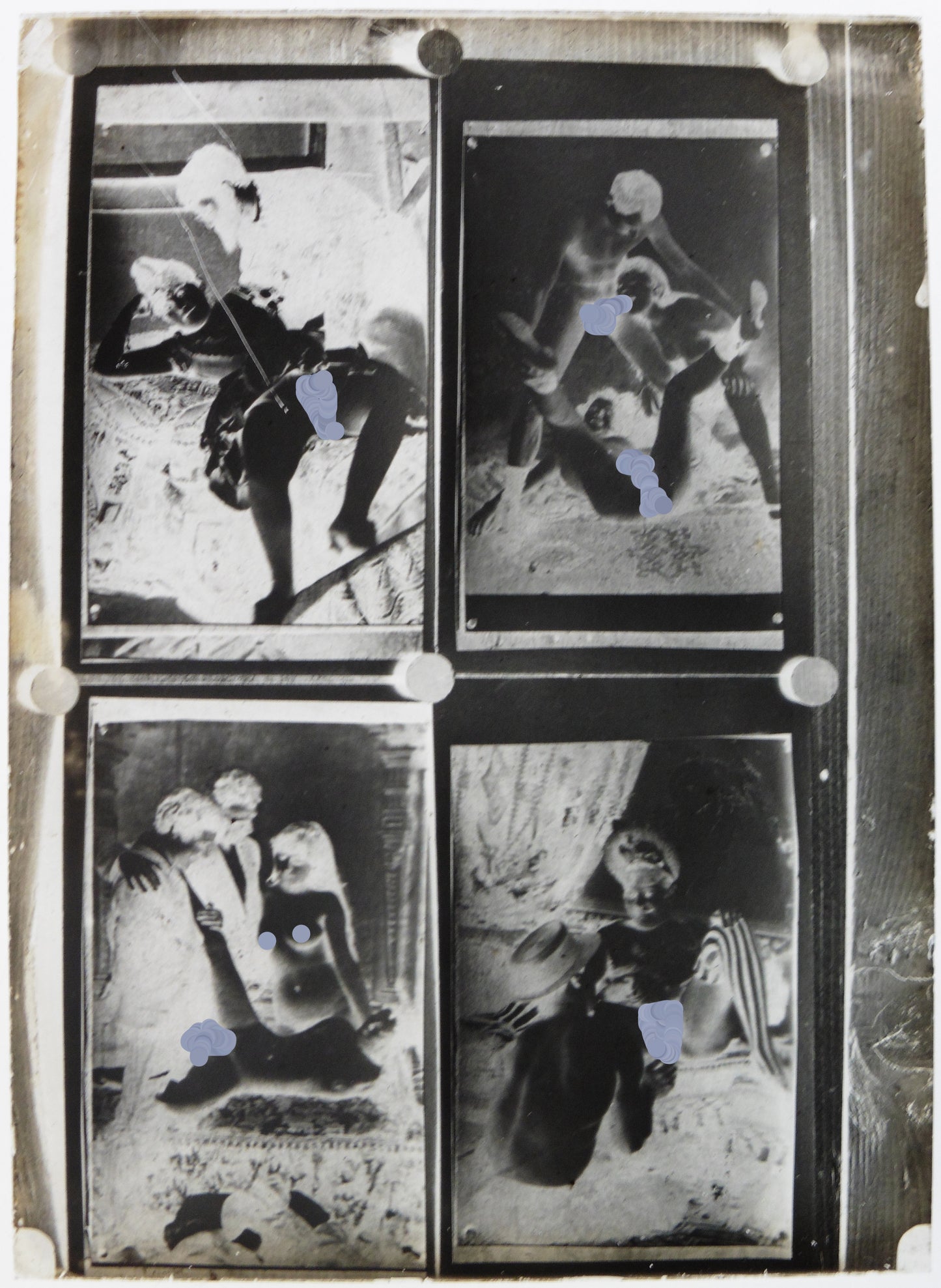 Nu, Nude, Curiosa, Erotisme, Reproduction de quatre photographies de plusieurs couples nus.Plaque de verre négative 13x18cm , Photo image négatif sur verre 1900'. réf:497