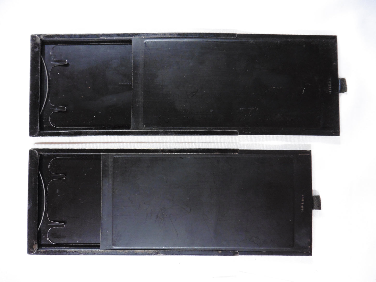 2 Châssis en métal, Porte Film pour plaque de verre format 8x16cm ou adaptable pour film for glass Holder 8x16cm.