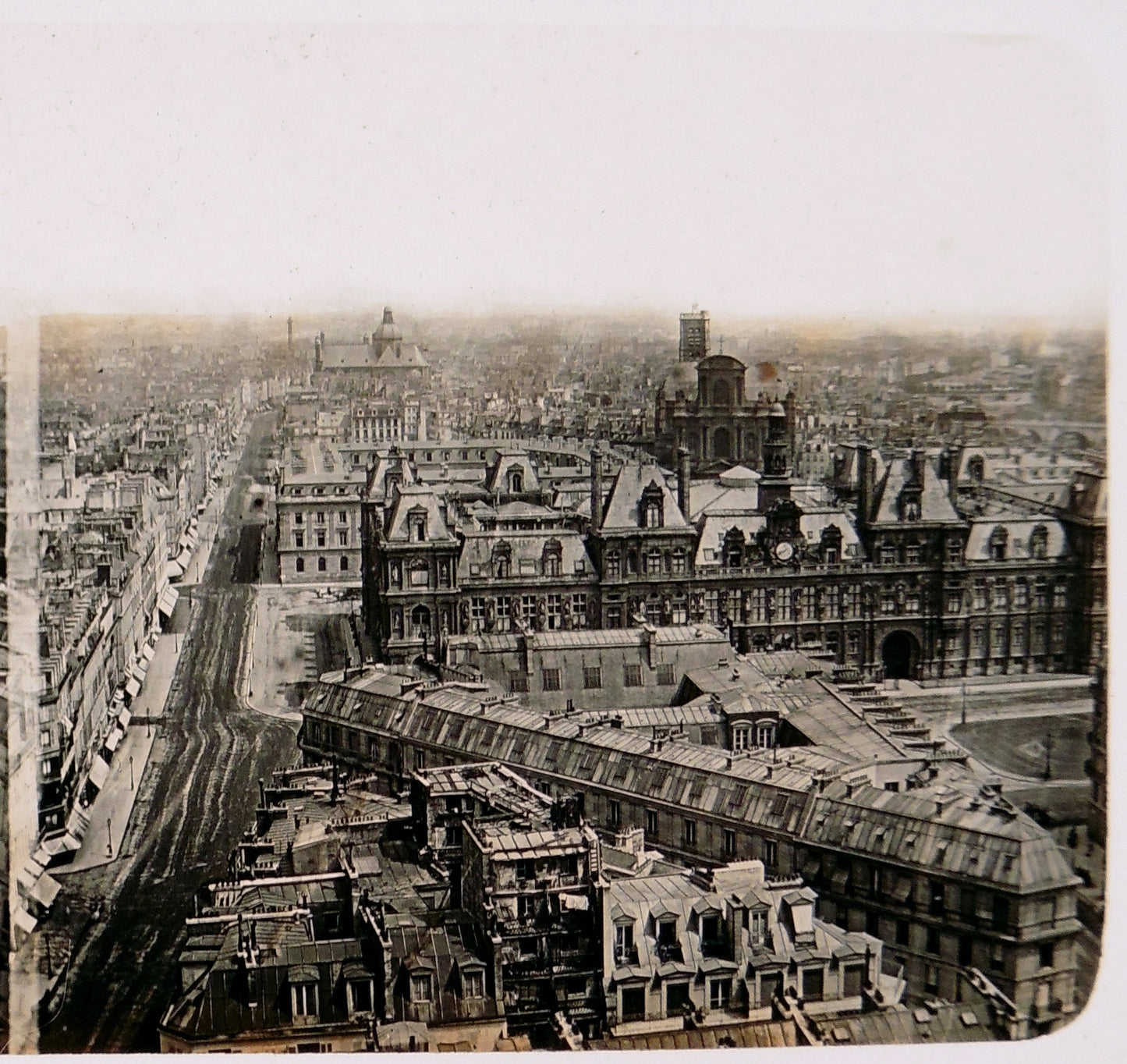 Paris.L'hôtel de ville à vol d'oiseau.Plaque de verre Stéréoscopique Positive 8,5x17cm.Circa 1860.Vintage photo sur verre.